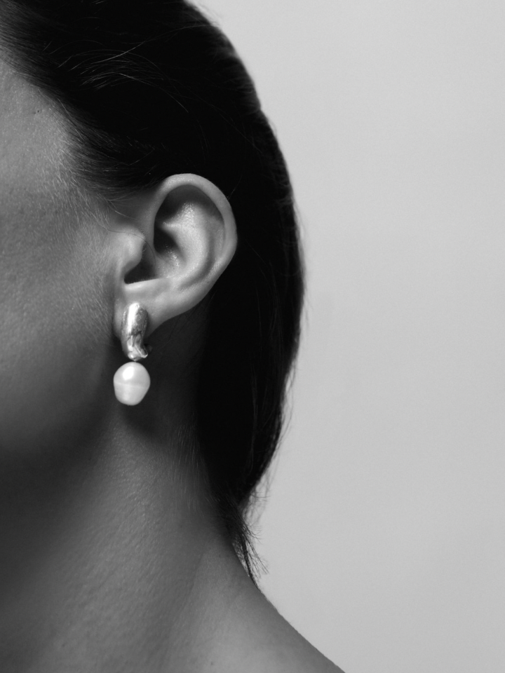 NA106 Pearl Earrings