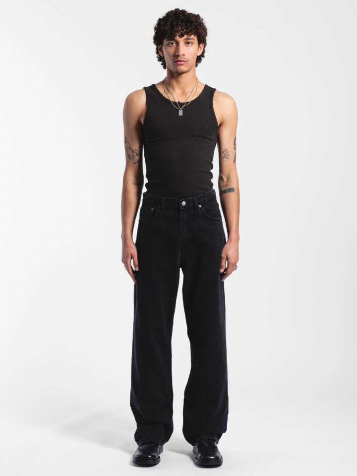 Omar - Worn Black